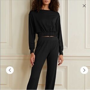 COMMANDO Cropped stretch modal top. Size S.
Brand NEW.